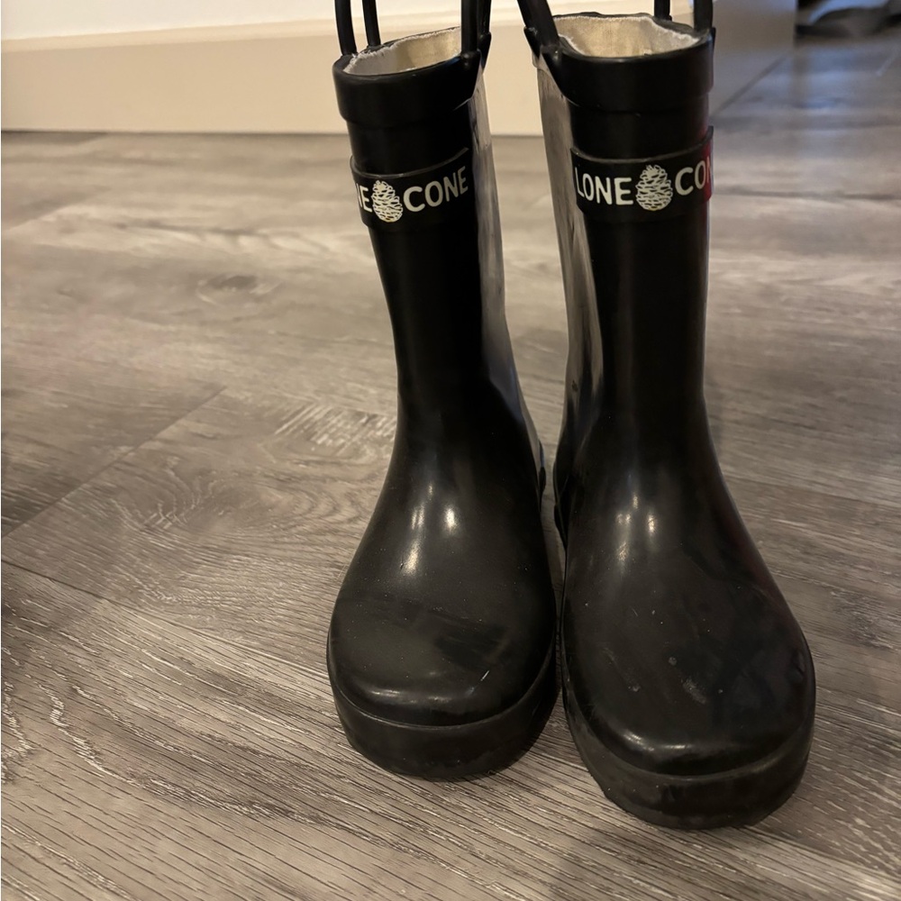 Lone Cone Black Rain Boots